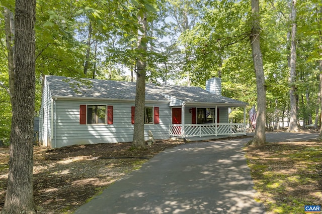 view of front of house featuring covered porch