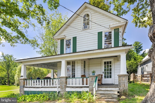 view of front facade with covered porch