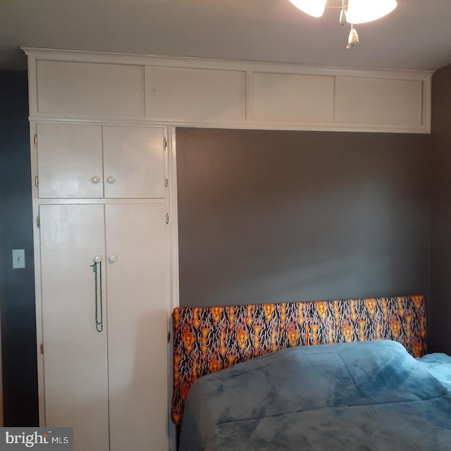 bedroom with a closet