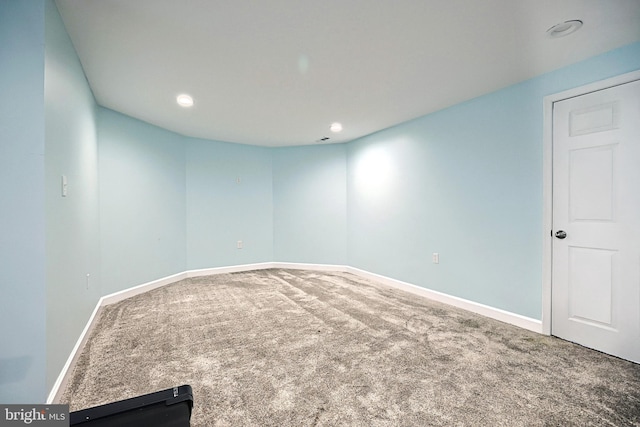 unfurnished room featuring carpet floors