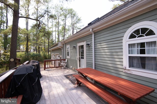 817 Seabreeze Rd, Cambridge, MD 21613 - wooden deck featuring grilling area
