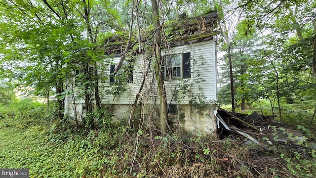 view of side of property