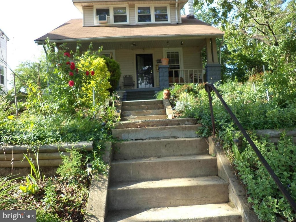 view of front of home with a porch