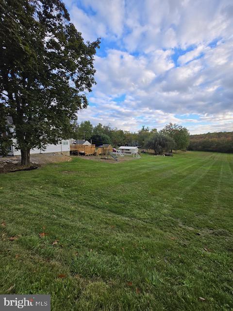 14352 Charmian Rd, Waynesboro, PA 17268 - view of yard with a deck