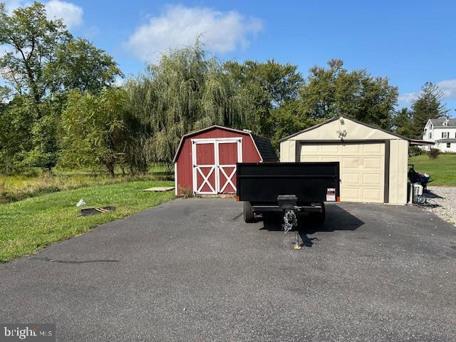14352 Charmian Rd, Waynesboro, PA 17268 - view of shed featuring driveway