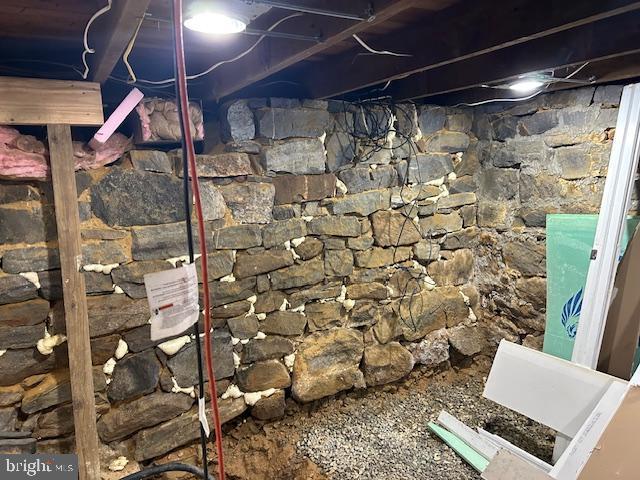 14352 Charmian Rd, Waynesboro, PA 17268 - interior space