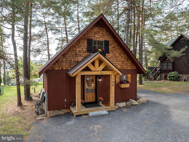 view of front of property