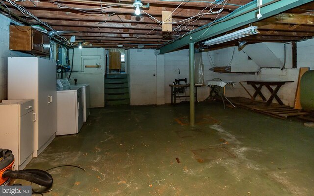 basement with washer and dryer