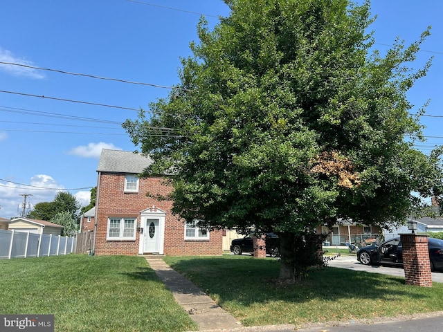 view of front of house with a front yard