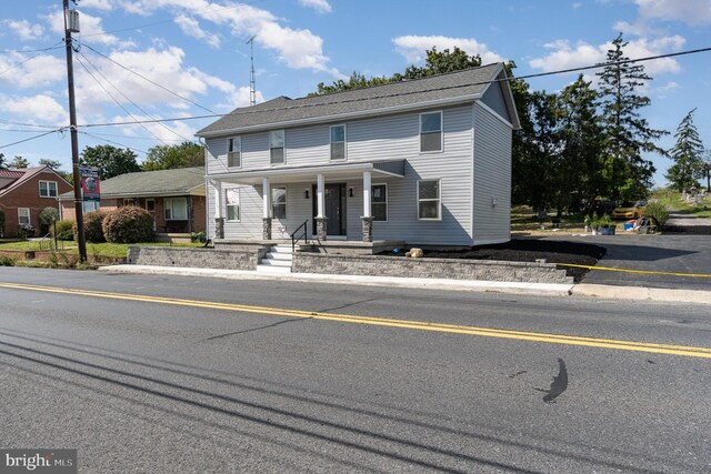 view of front facade featuring a porch