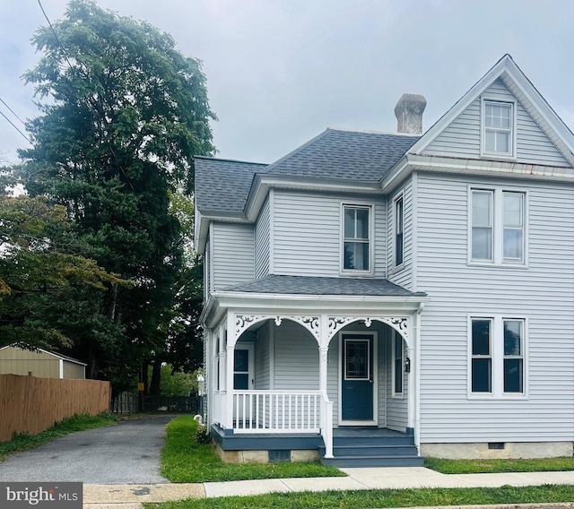 view of front of property with a porch