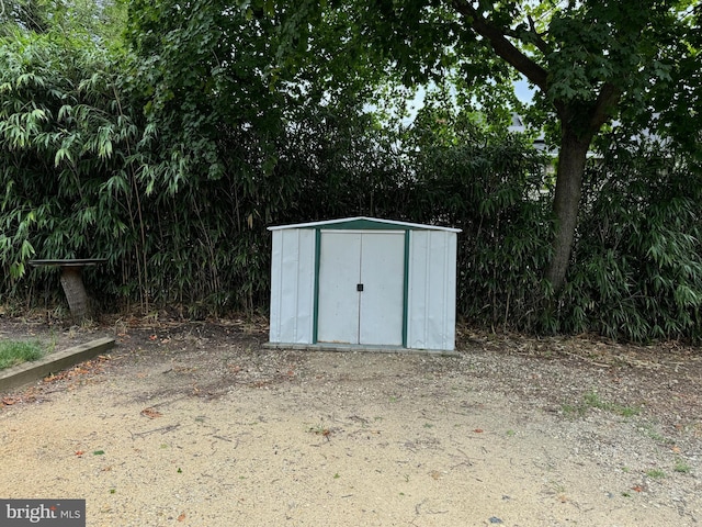 view of outbuilding