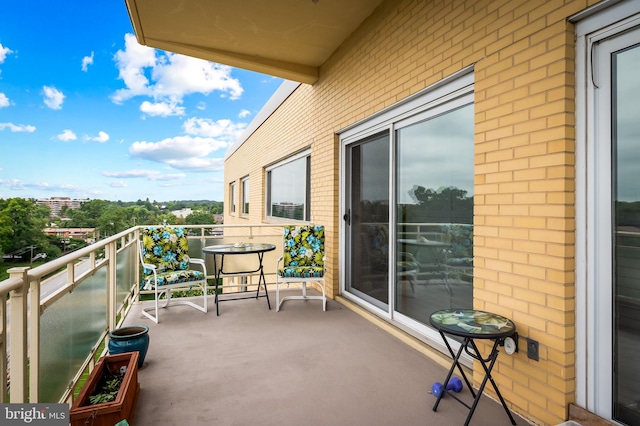 balcony with a sunroom