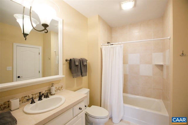 bathroom featuring a notable chandelier, vanity, toilet, and shower / bathtub combination with curtain