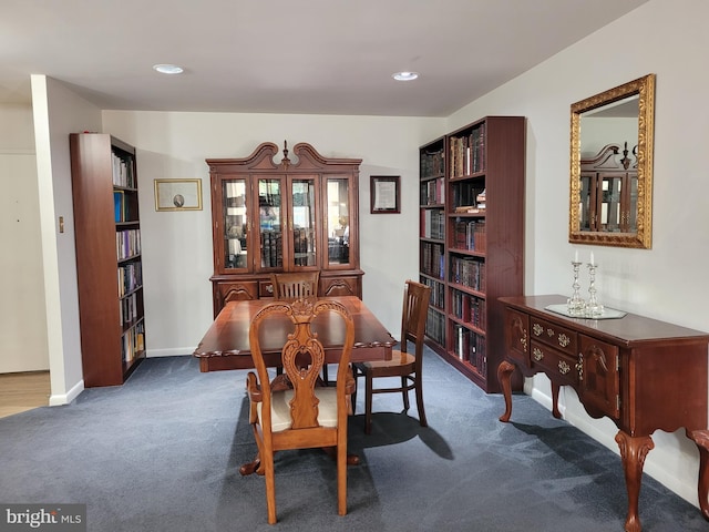 dining space featuring carpet flooring, recessed lighting, and baseboards