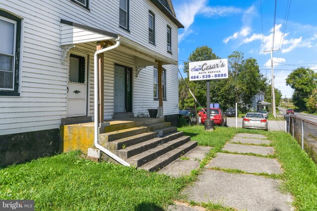 view of exterior entry