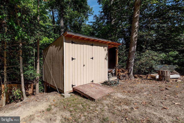 view of outbuilding