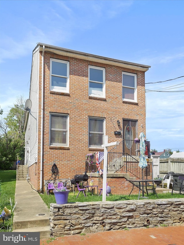 view of front of home