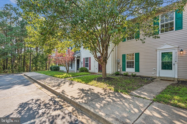 view of front of house