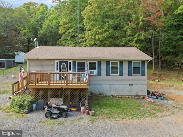 view of front facade featuring a deck