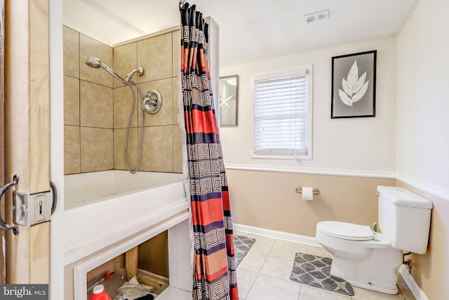 bathroom with shower / bathtub combination with curtain, tile patterned flooring, toilet, and ornamental molding