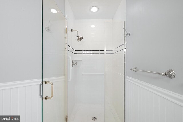 bathroom featuring walk in shower