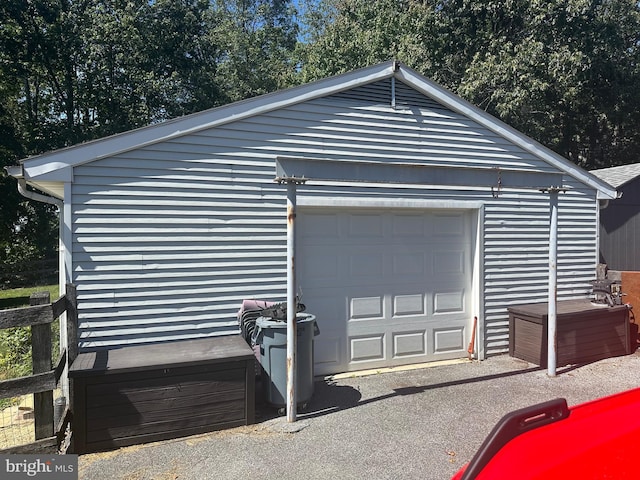 view of detached garage