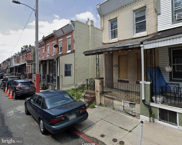 Listing photo 3 for 2548 N Myrtlewood St, Philadelphia PA 19132