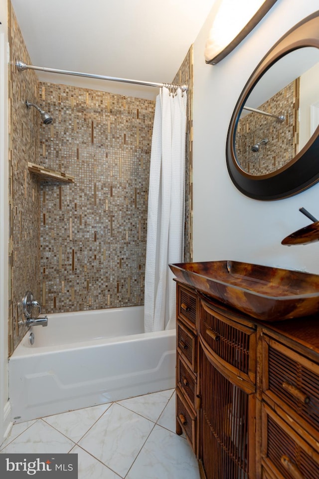 bathroom with shower / bathtub combination with curtain