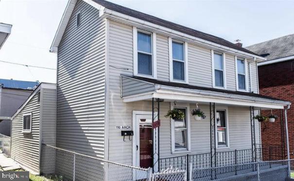 view of front of property with covered porch