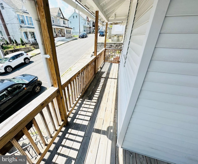 balcony featuring covered porch