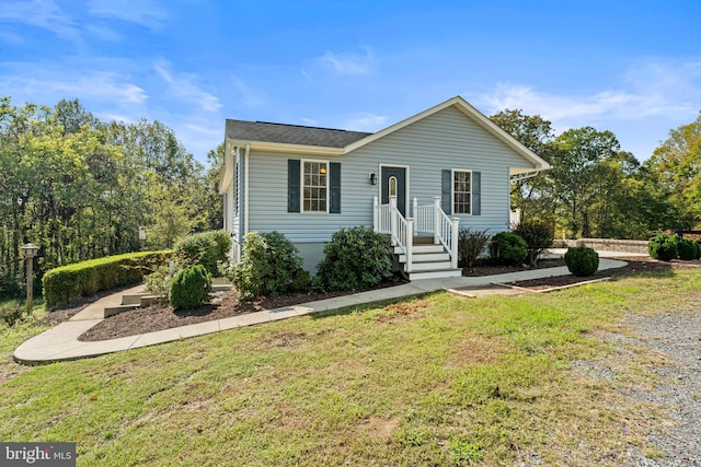 view of front of property with a front yard