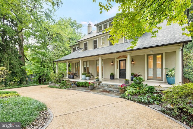 view of front of house featuring covered porch