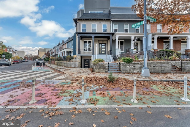 view of front of house with a porch