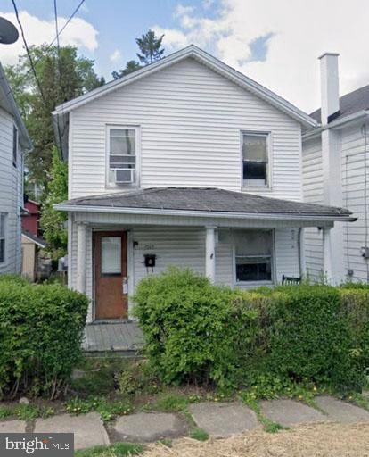 view of front of house featuring covered porch