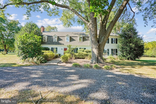 view of front of property