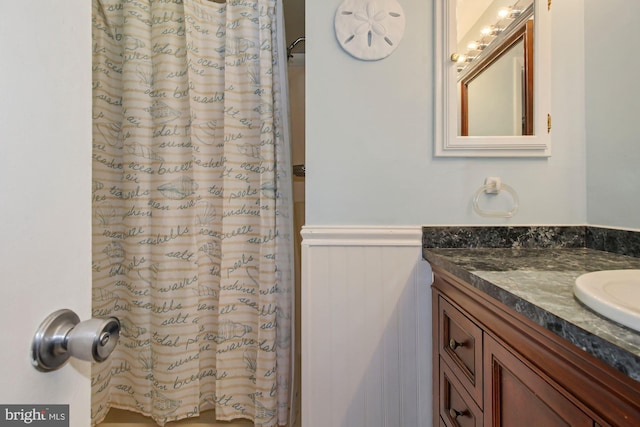 bathroom with vanity