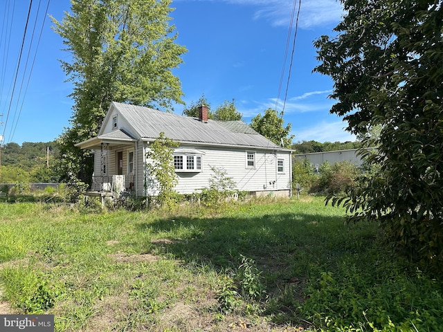 view of side of home