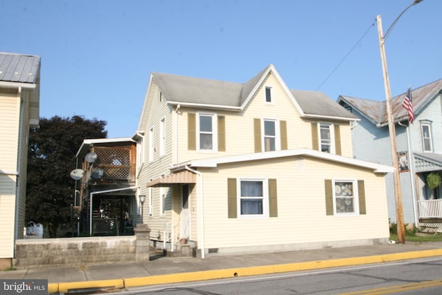 view of front facade