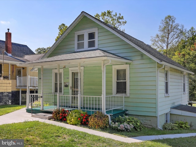 view of front of property with covered porch