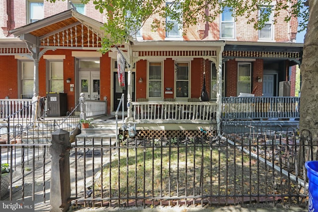 view of front of property with a porch