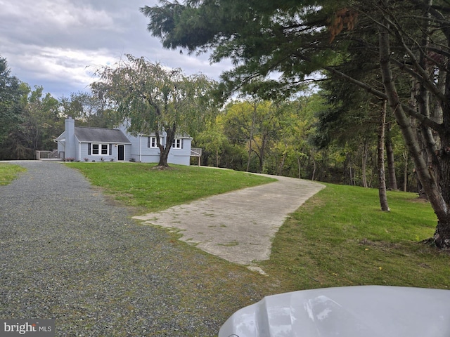 view of front of property with a front lawn