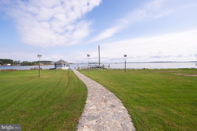 view of yard featuring a water view