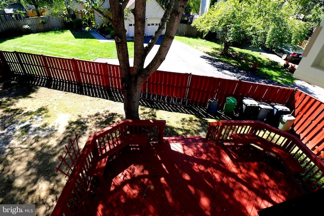 view of yard featuring a garage