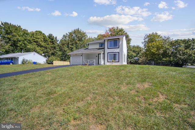 view of front of property with a front yard