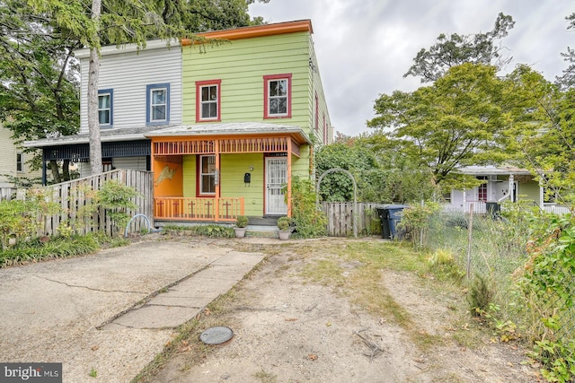 view of front of home with covered porch