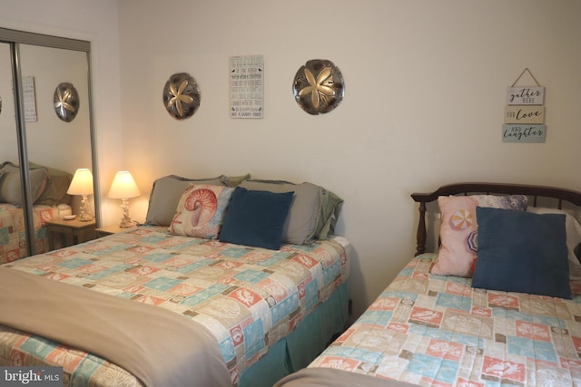 bedroom featuring a closet