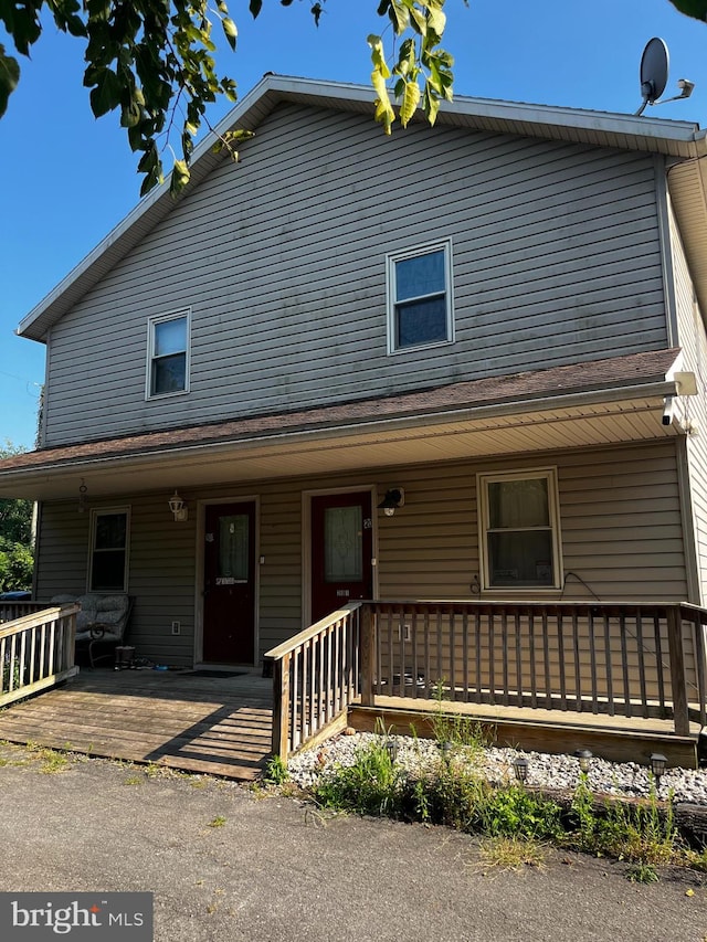 view of front facade with covered porch