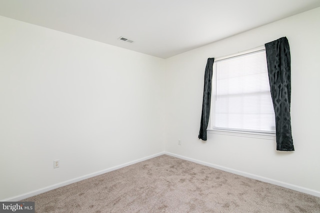 empty room featuring carpet