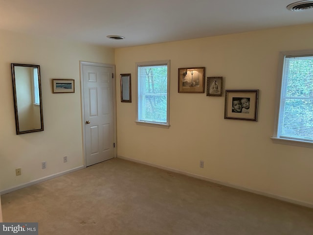 view of carpeted spare room